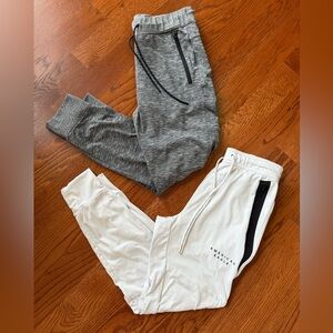 American Eagle Outfitters Men's Gray and White Joggers